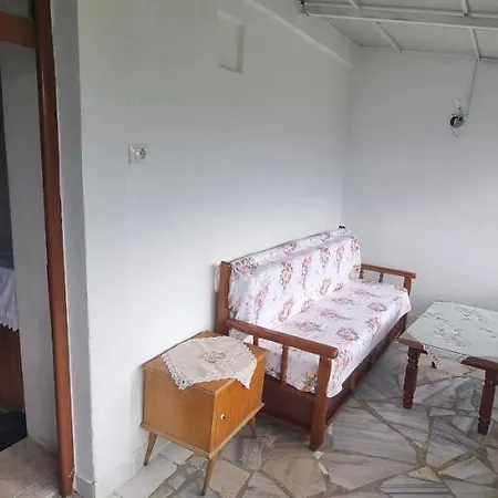 Apartment Loykas Gjirokastër