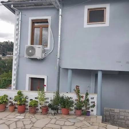 Loykas Apartment Gjirokaster