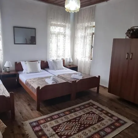Loykas Apartment